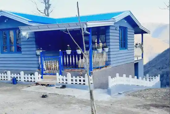 اقامتگاه بوم‌گردی شمعدونی