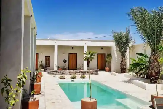 اقامتگاه بوم‌گردی حیات