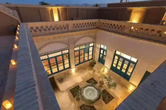 اقامتگاه بومگردی خانه لاری-1