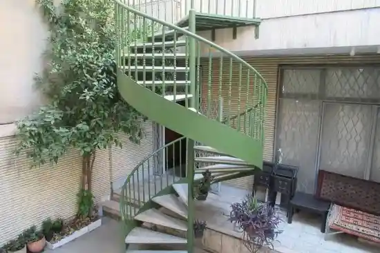 هاستل خودمونی