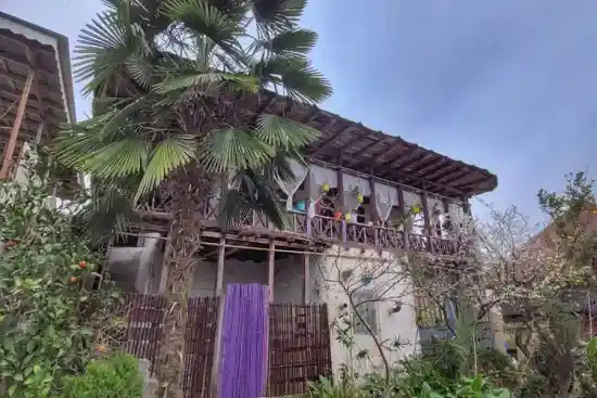 اقامتگاه بومگردی می شیم-1