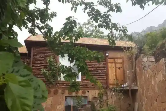 اقامتگاه بومگردی کازیوه-1