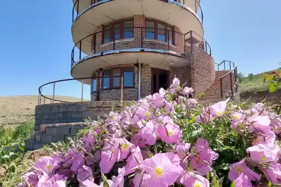 اقامتگاه بوم‌گردی دهکده میشو