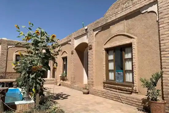 اقامتگاه بومگردی گلستان ادیب-1