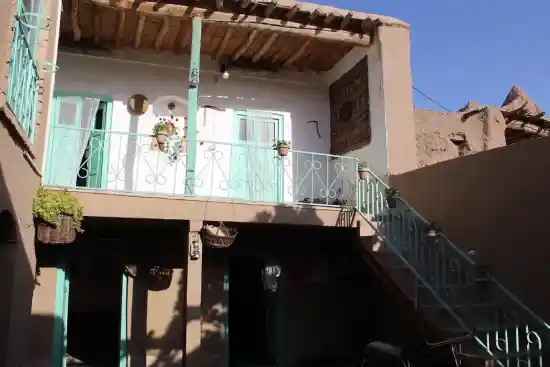 اقامتگاه بوم‌گردی سبنی