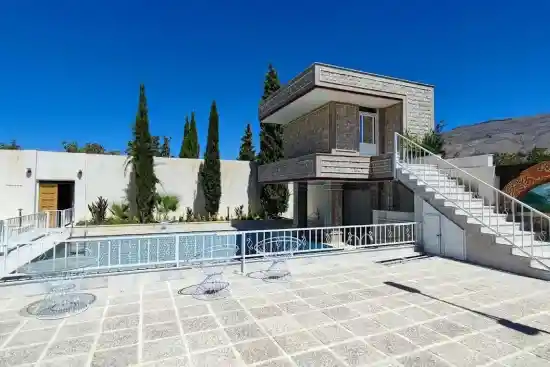 اقامتگاه بوم‌گردی باغ گل ها