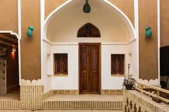 اقامتگاه بومگردی ماه و ماهی-1