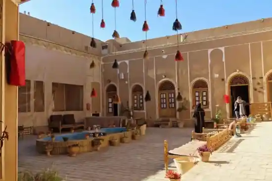 اقامتگاه بوم‌گردی طیبی