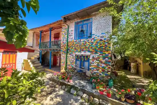 اقامتگاه بوم‌گردی خانه ابریشم