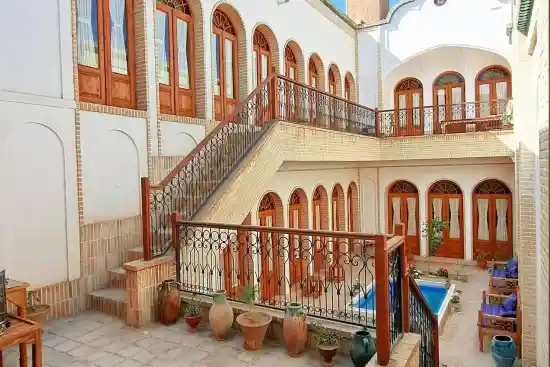 اقامتگاه بوم‌گردی محبوب