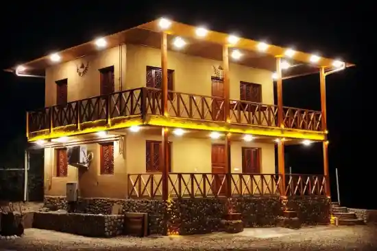 اقامتگاه بوم‌گردی تیکا