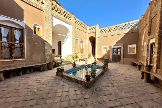 اقامتگاه بوم‌گردی سرای نیاکان