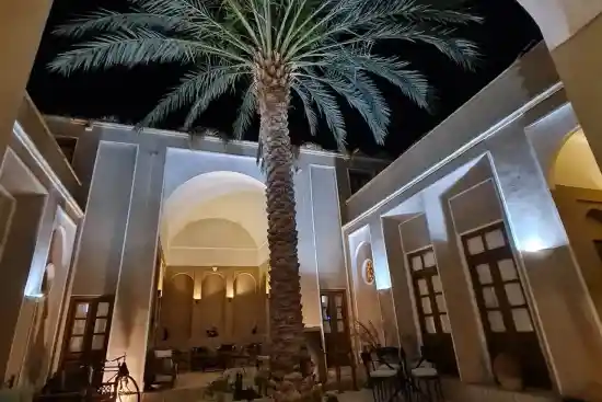 اقامتگاه بوم‌گردی خانه نخل