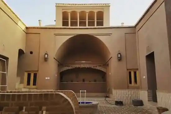 اقامتگاه بومگردی گل پری-1