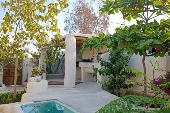 اقامتگاه بومگردی خانه آموج-1