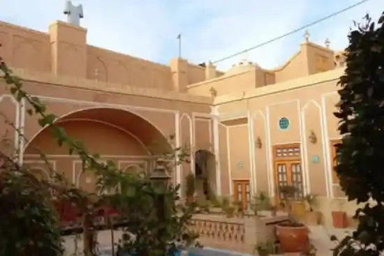 اقامتگاه بومگردی سرای دشتی-1