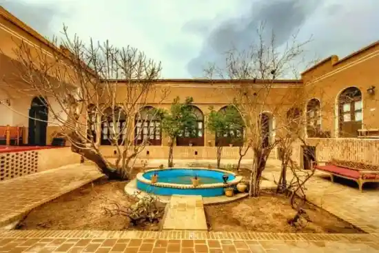 اقامتگاه بوم‌گردی کاهگلی