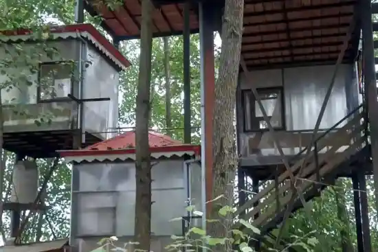 اقامتگاه بوم‌گردی تی تی نار