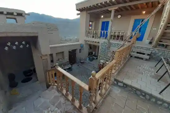 اقامتگاه بوم‌گردی قلعه مهرتوران