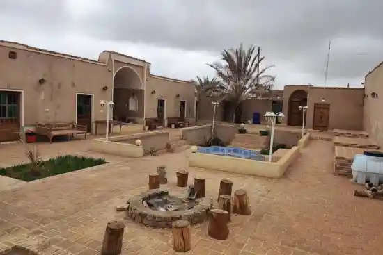 اقامتگاه بومگردی باباحاجی حلوان-1