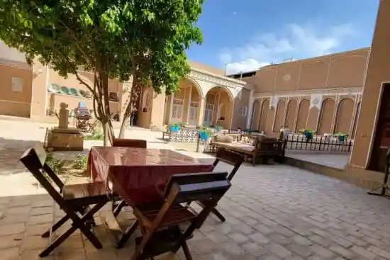 اقامتگاه سنتی خانه آذری ها-1