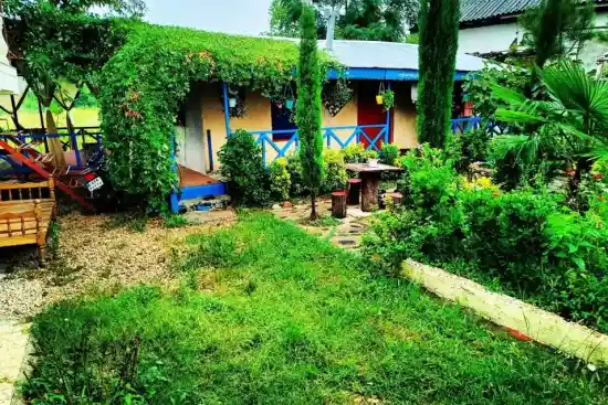 اقامتگاه سنتی اوتاری