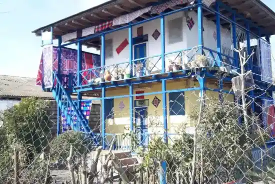 اقامتگاه بومگردی گیشار