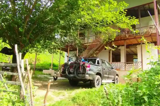 اقامتگاه بوم‌گردی کلبه جنگلی فوشه