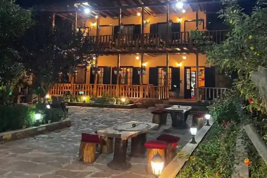 اقامتگاه بومگردی گل کاه-1