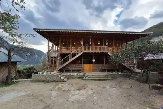 اقامتگاه بومگردی پامچال-1