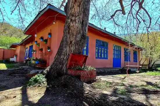 اقامتگاه بومگردی پیرکوه-1