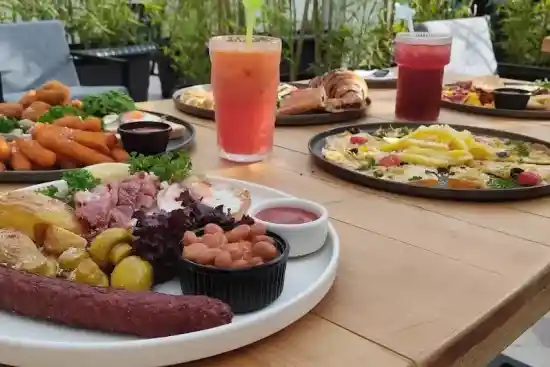 کافه باپیرو-1