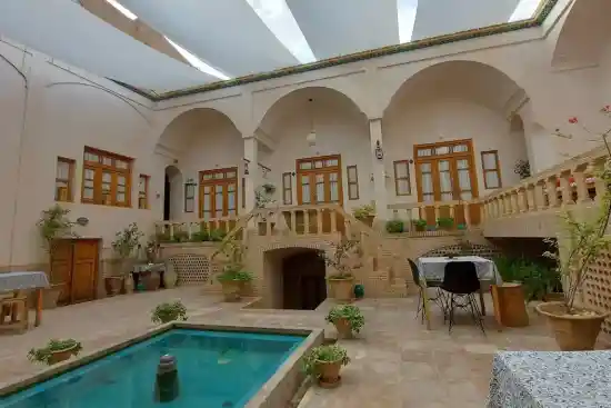 هتل کاشانه روشن-1