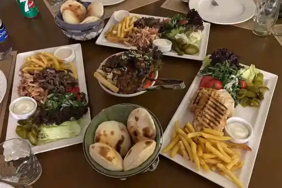 رستوران باب البحر-1