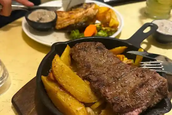 رستوران برگاموت-1