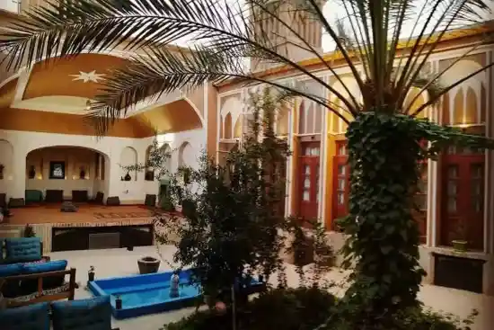 اقامتگاه بوم‌گردی طارونه