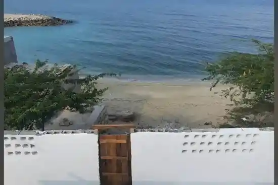 اقامتگاه بوم‌گردی روزنه لاوان-1