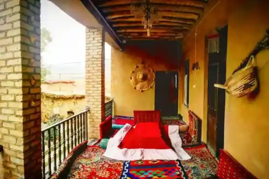 اقامتگاه بوم‌گردی آژند