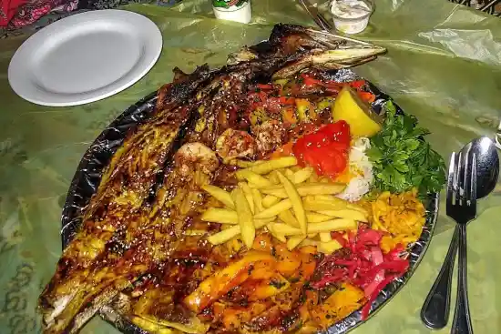 رستوران شب های طلایی-1