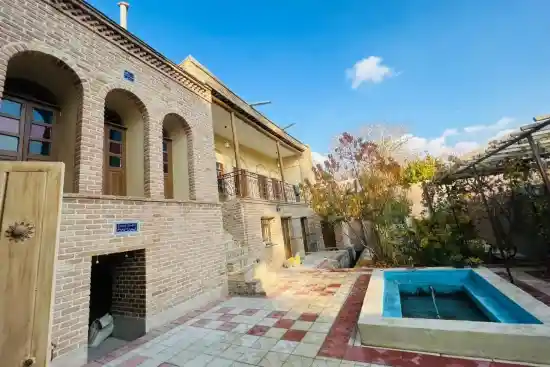 اقامتگاه بومگردی سادات-1