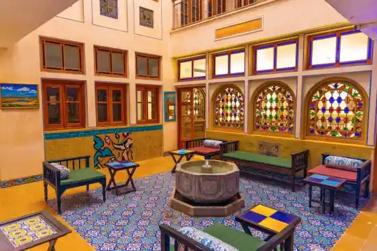 بوتیک هتل دنسه بخردی