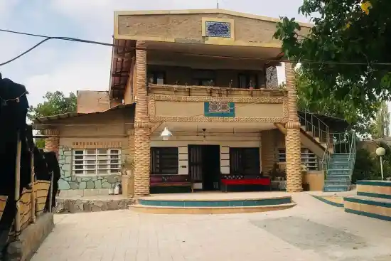 اقامتگاه بوم‌گردی نسترن-1