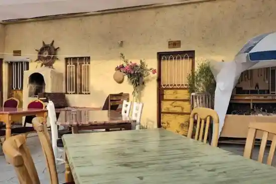 اقامتگاه بوم‌گردی آفتاب چاهکوه