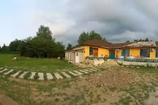 اقامتگاه بوم‌گردی هفت محل