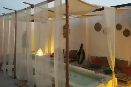 اقامتگاه بوم‌گردی هزار و یک شب