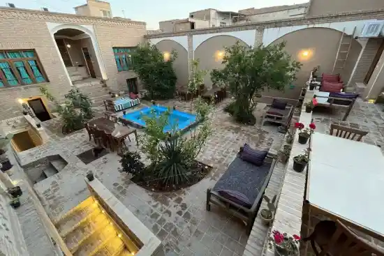 اقامتگاه بوم‌گردی سرای آقا محمد