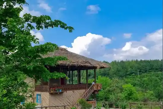 اقامتگاه بومگردی بهشت