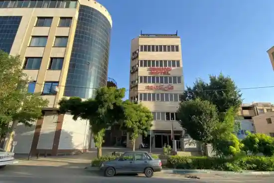 هتل زنده رود