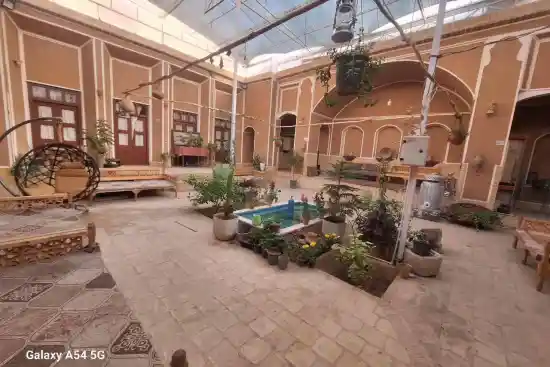 اقامتگاه بومگردی مهران-1