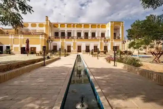 اقامتگاه سنتی عمارت قجری